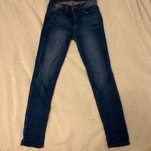 Straight-leg jeans